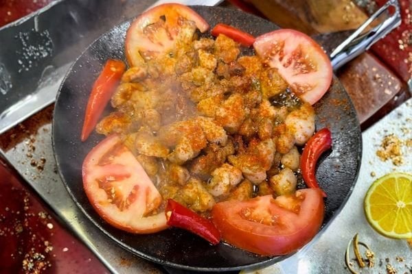 Badem Kokoreç Nedir? Lezzetin En Yumuşak Hali